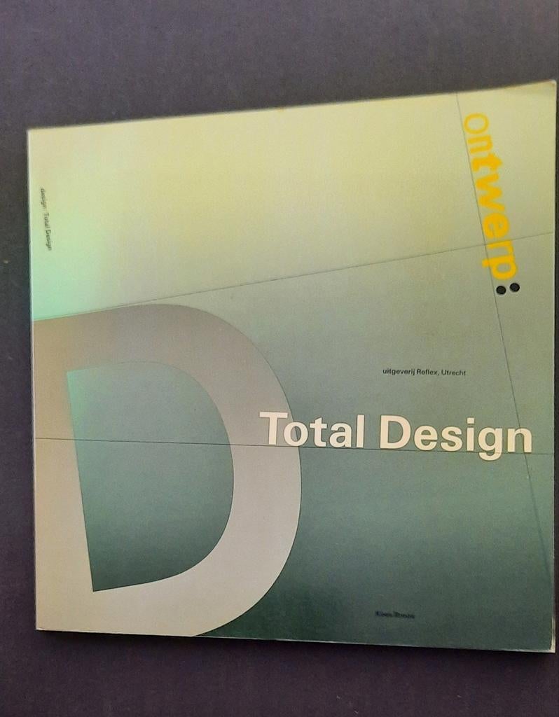 TOTAL DESIGN Reflex o.a. Wim Crouwel   ontwerp KeesBroos, Boeken, Kunst en Cultuur | Fotografie en Design, Ophalen of Verzenden