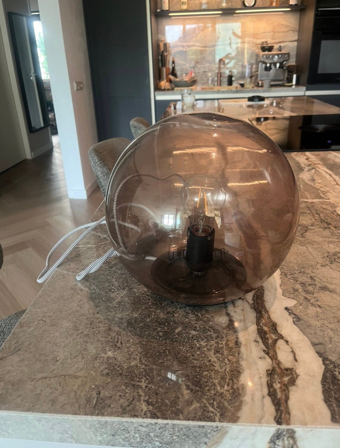 Ikea IKEA FADO tafellamp / nachtlamp rookglas, Ophalen of Verzenden, Zo goed als nieuw
