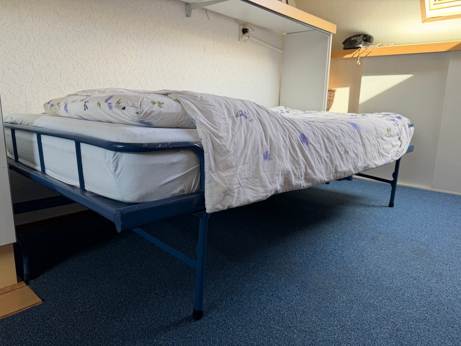 Opklapbed / logeerbed 1 persoons - Blauw metaal, Ophalen, 90 cm, Eenpersoons, Blauw