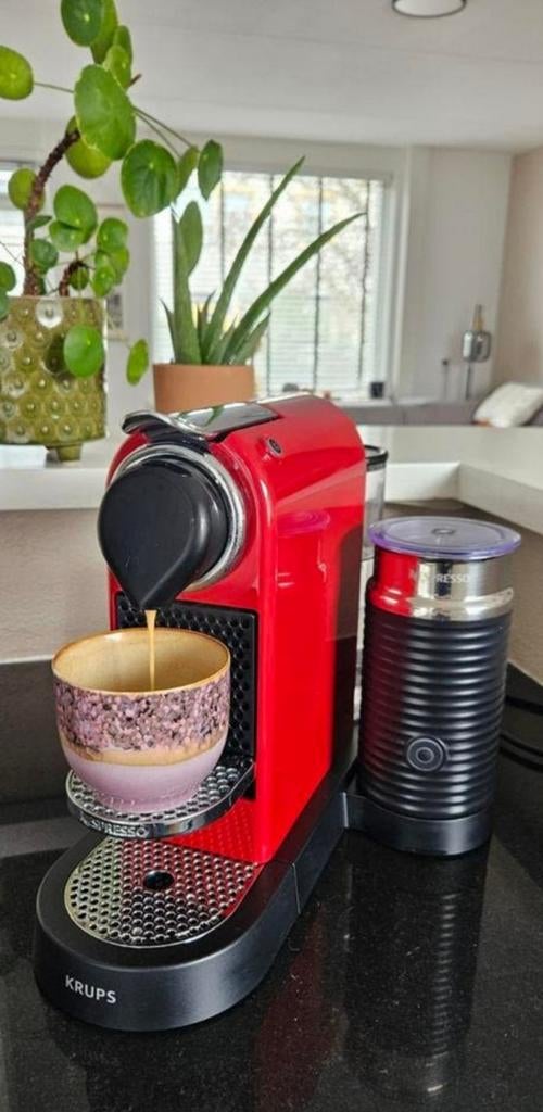 Krups Nespresso Citiz & Milk koffiecupmachine, Witgoed en Apparatuur, Koffiezetapparaten, Ophalen, Zo goed als nieuw, Koffiemachine