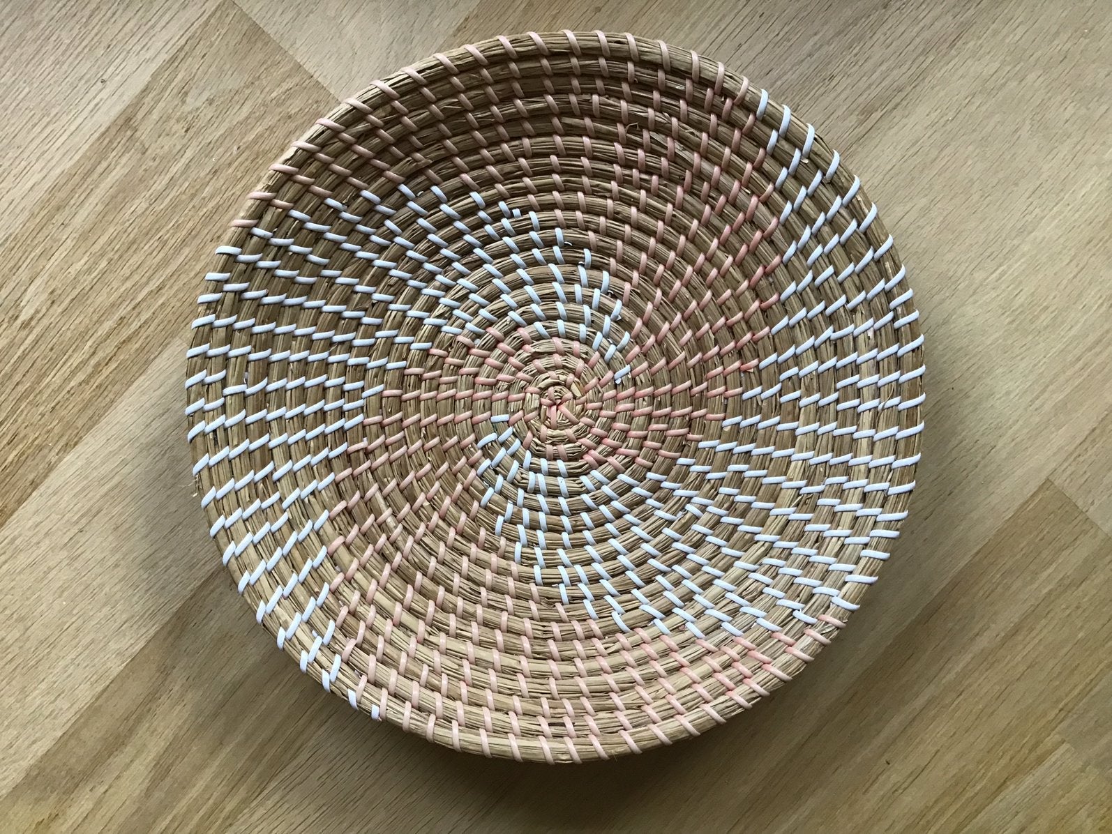 Boho Rieten / Rotan wand mand met ophang lus. ∅34 cm., Ophalen of Verzenden, Zo goed als nieuw