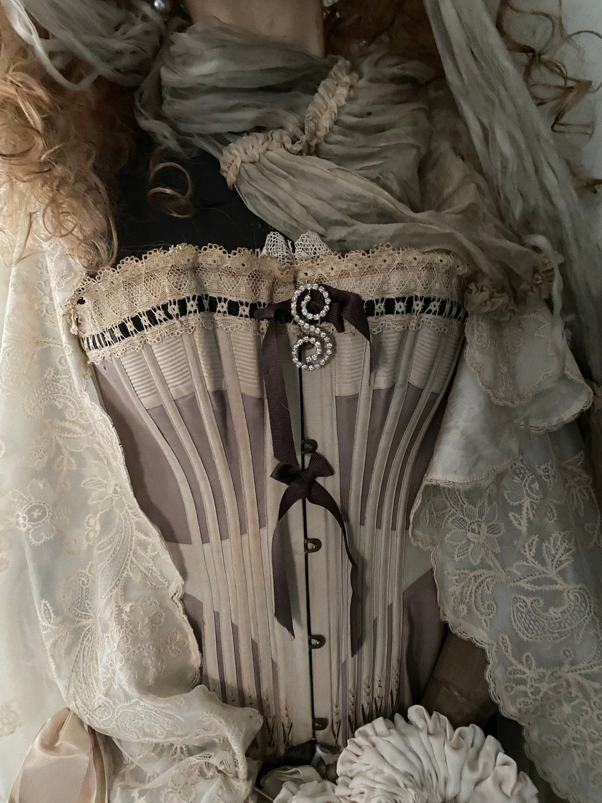 Antiek corset met ……………….zie tekst, Antiek en Kunst, Antiek | Kleding en Accessoires, Ophalen