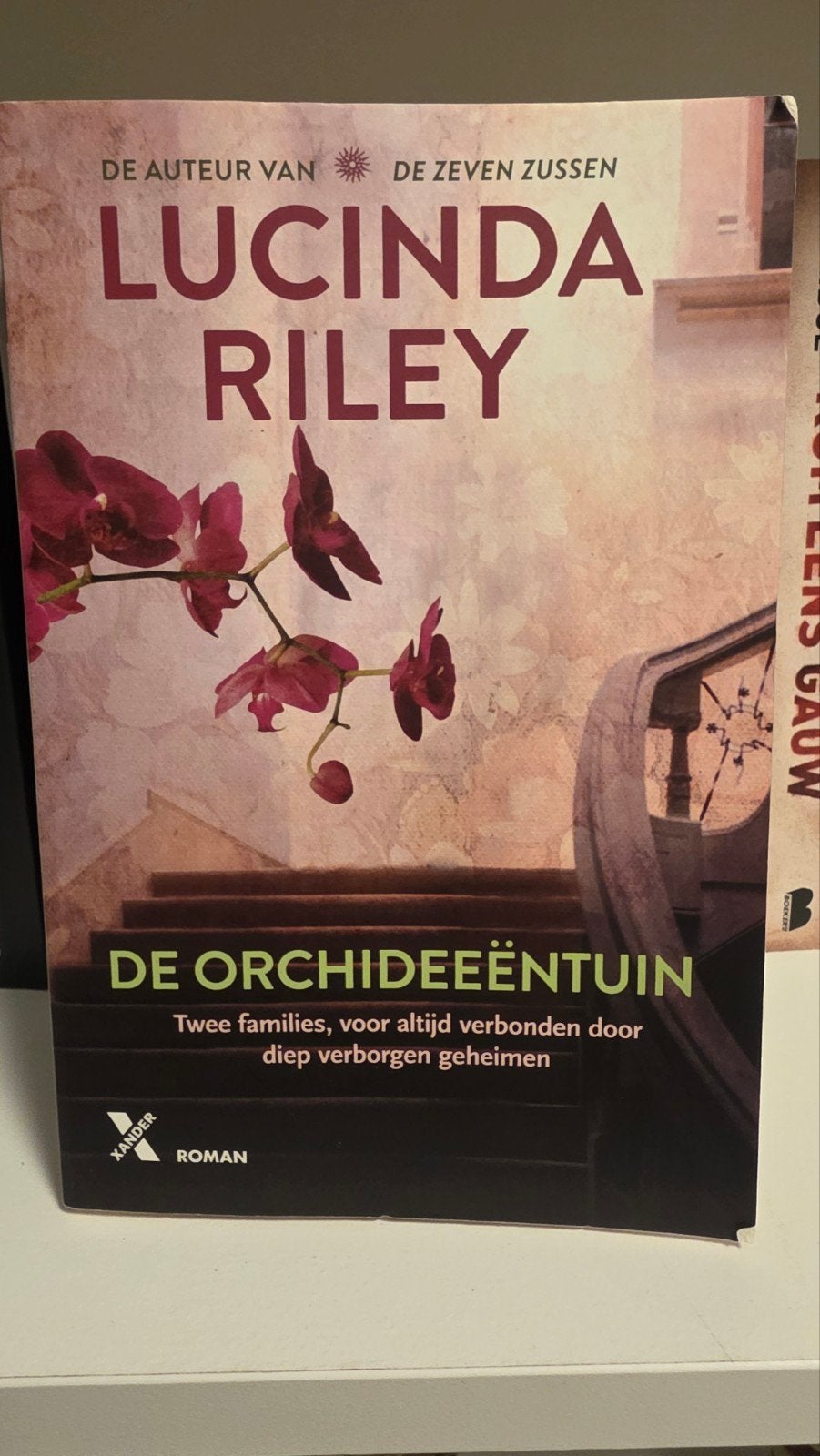 Lucinda Riley de orchideeëntuin, Ophalen of Verzenden, Zo goed als nieuw