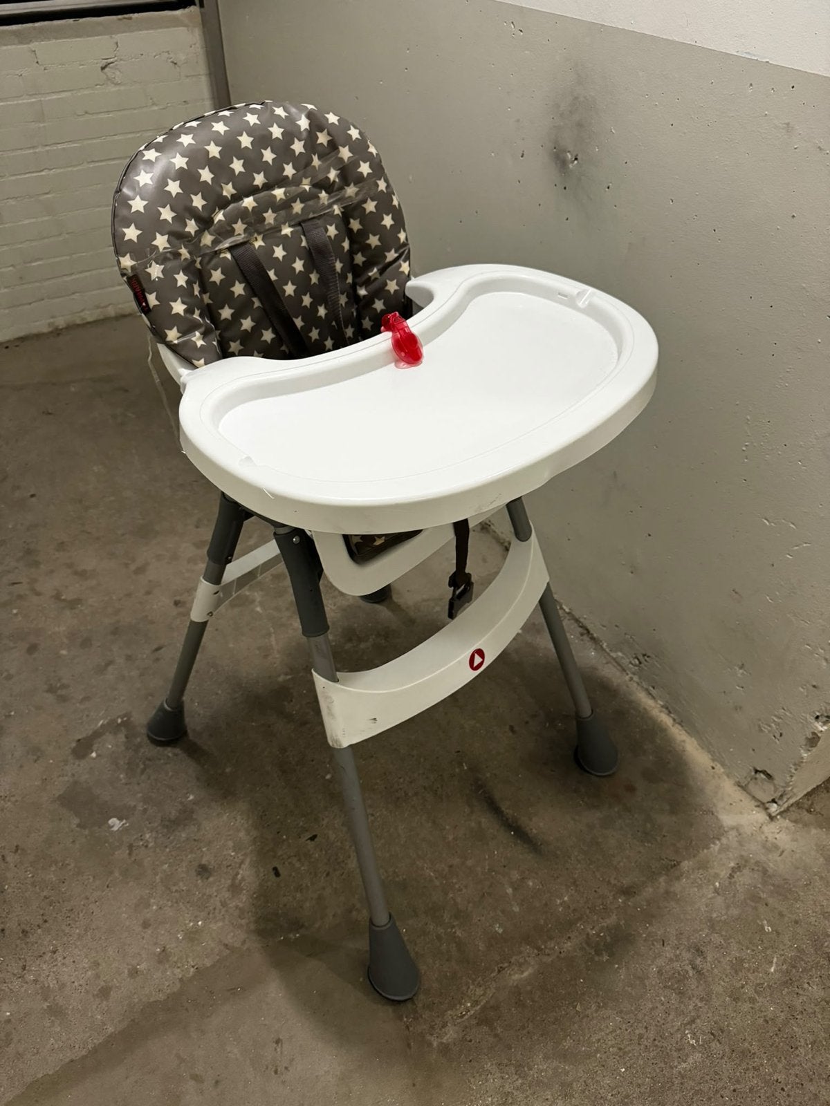 Baby eetstoel met sterrenprint - Gebruikt, Ophalen of Verzenden, Gebruikt, Overige typen, Afneembaar eetblad