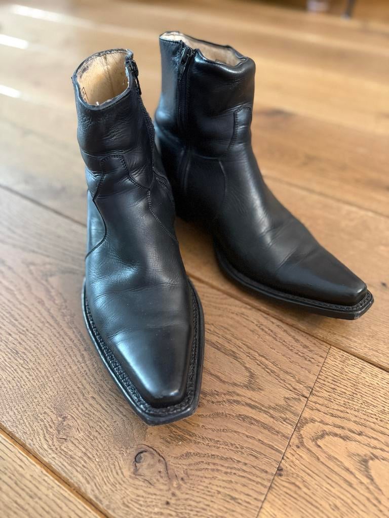 Prachtige Sendra enkellaarzen zwart - Maat 41, Kleding | Dames, Schoenen, Ophalen of Verzenden, Zo goed als nieuw, Zwart, Lage of Enkellaarzen