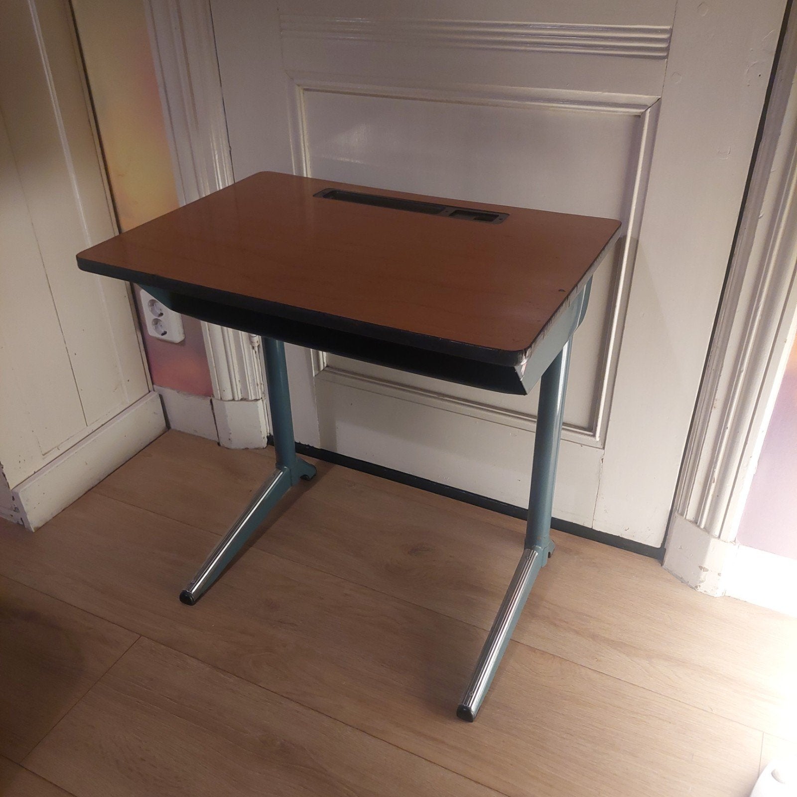 Oud schooltafeltje, Huis en Inrichting, Gebruikt, 50 tot 100 cm, Tot twee personen, Rechthoekig
