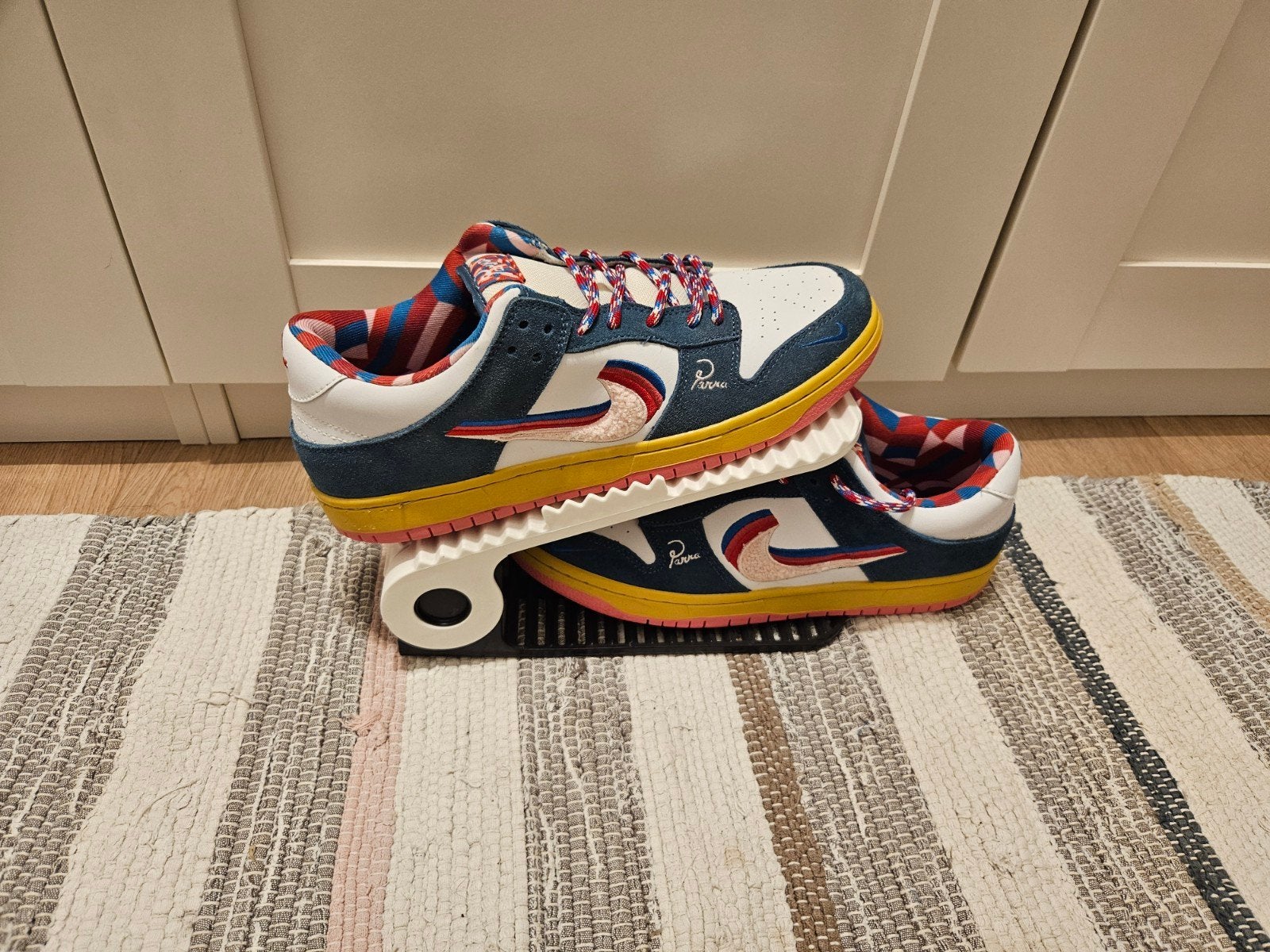 Nike SB Dunk Low x Parra Abstract Art - Maat 43 Ongedragen, Overige kleuren, Nike, Nieuw, Ophalen of Verzenden