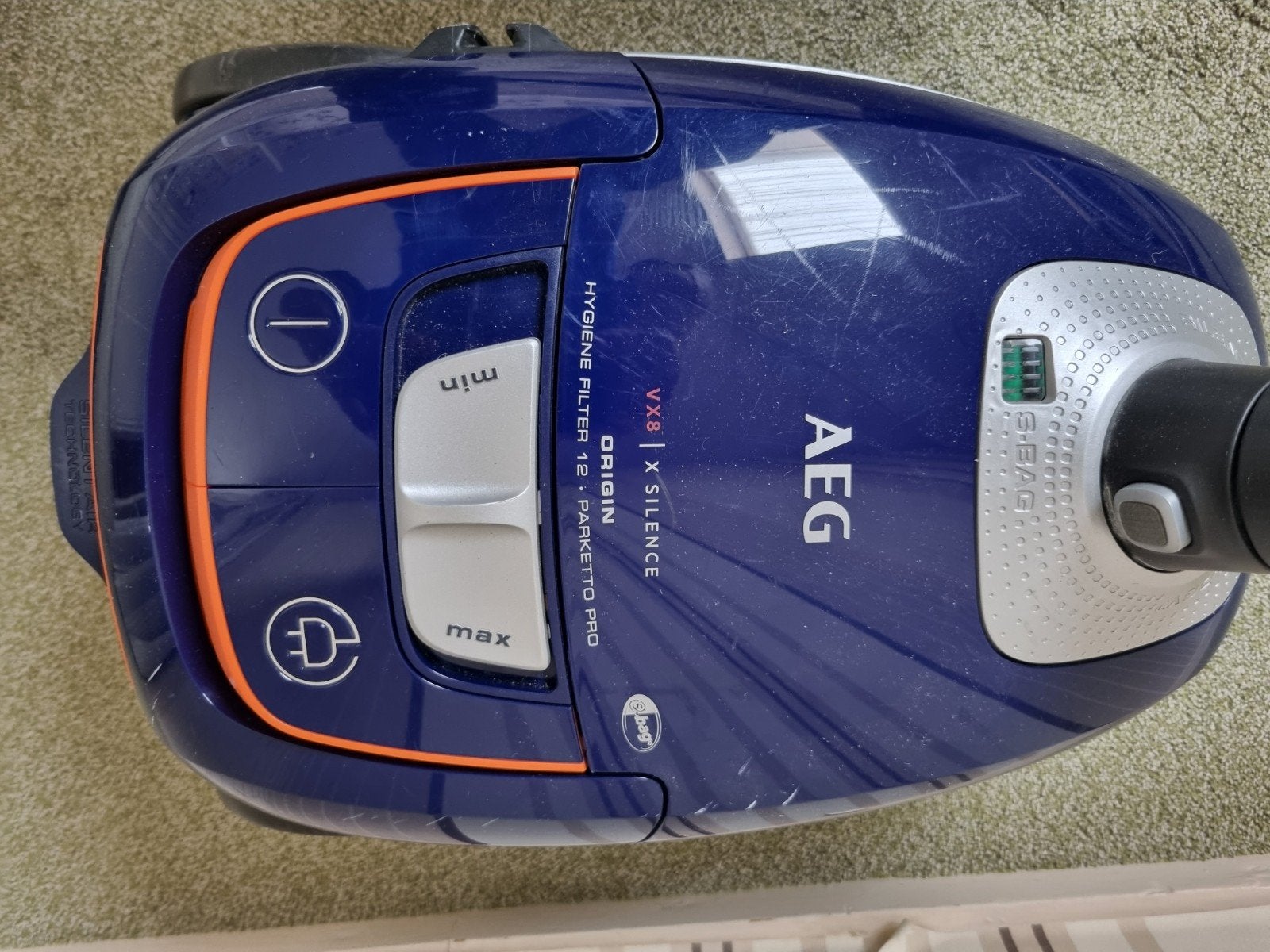 AEG VX8-1-DB-M Silence Stofzuiger - Krachtig en Stil, Stille werking, Gebruikt, Sledestofzuiger, Minder dan 1200 watt