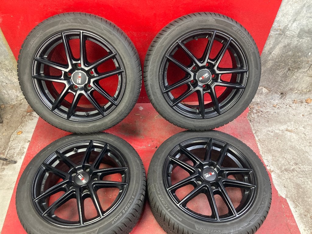 Winterbanden Suzuki Swift Sport 195/50R16 Hankook, Gebruikt, 16 inch, ., Banden en Velgen