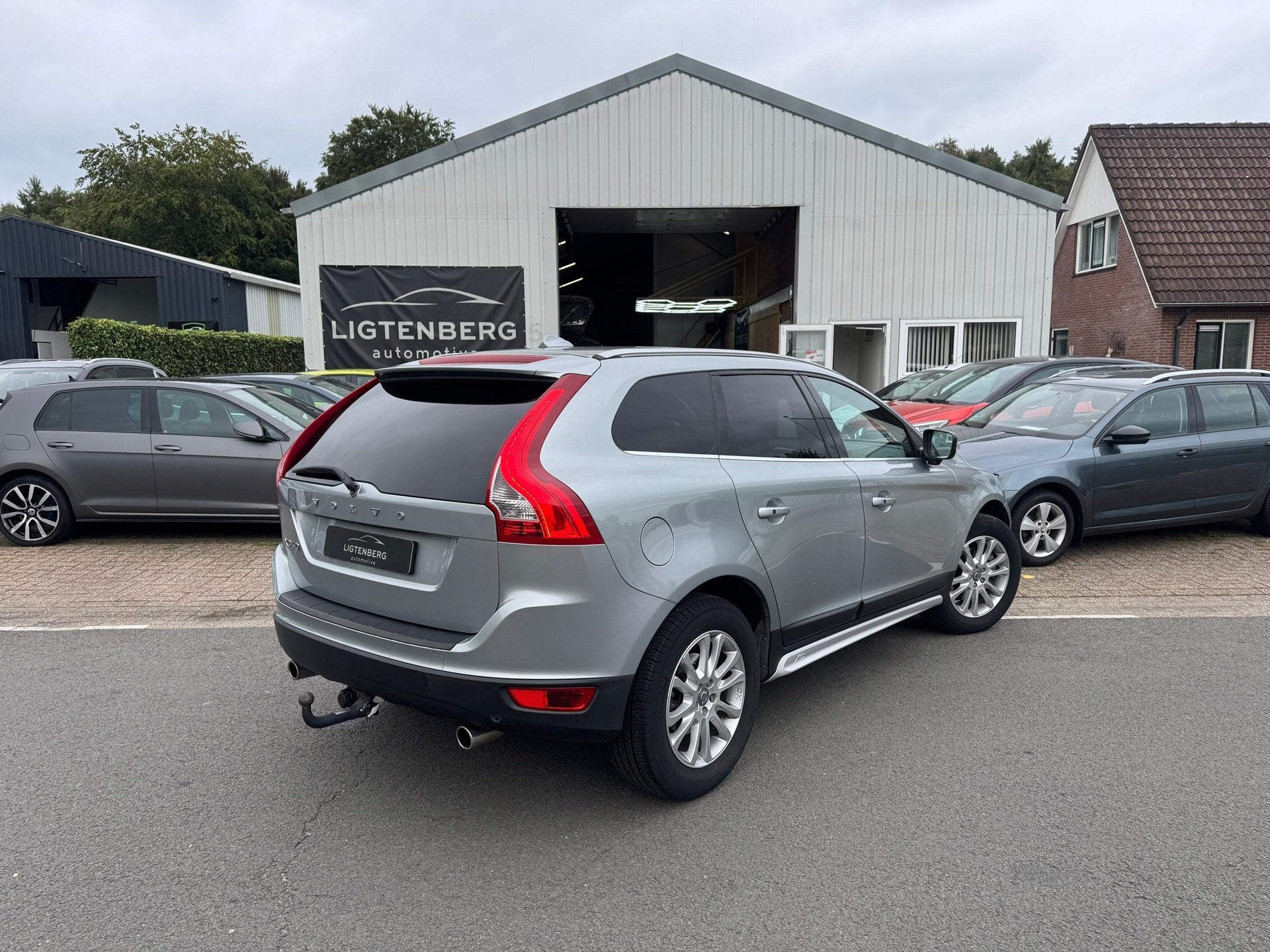 Volvo XC60 3.2 AWD Summum PANO/CRUISE/AIRCO/STLVRW/TREKHAAK, Bedrijf, XC60, Vierwielaandrijving, 244 pk