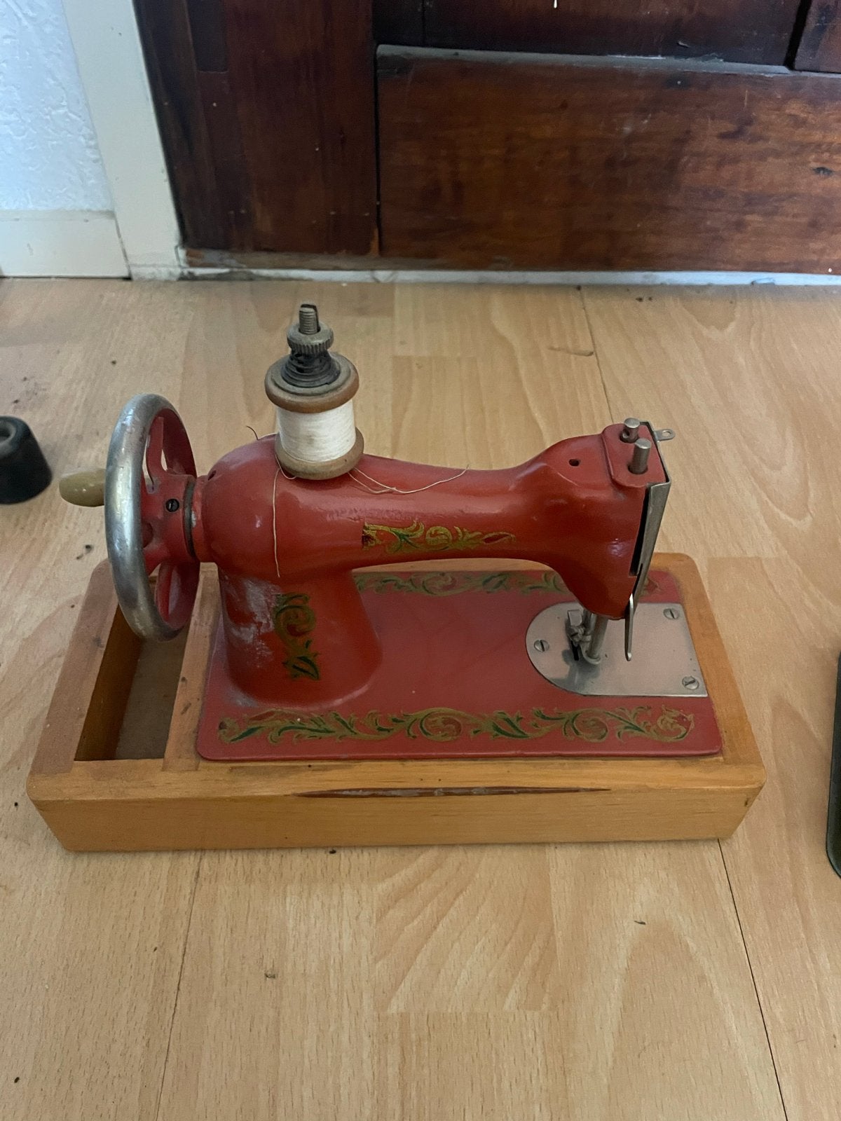 Vintage Rode Kindernaaimachine, Antiek en Kunst, Antiek | Naaimachines, Ophalen of Verzenden