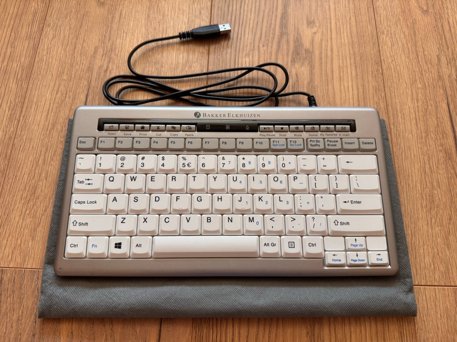 Bakker Elkhuizen S-board 840 toetsenbord, Ophalen of Verzenden, Qwerty, Zo goed als nieuw, Bedraad