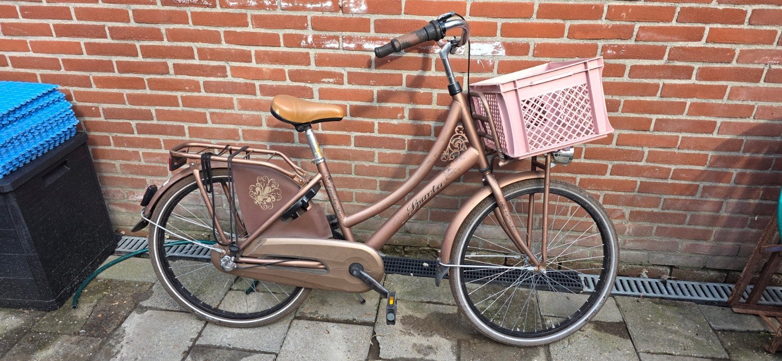 Meisjesfiets 24" met mandje en lage instap, Ophalen, Terugtraprem, Sparta, Gebruikt