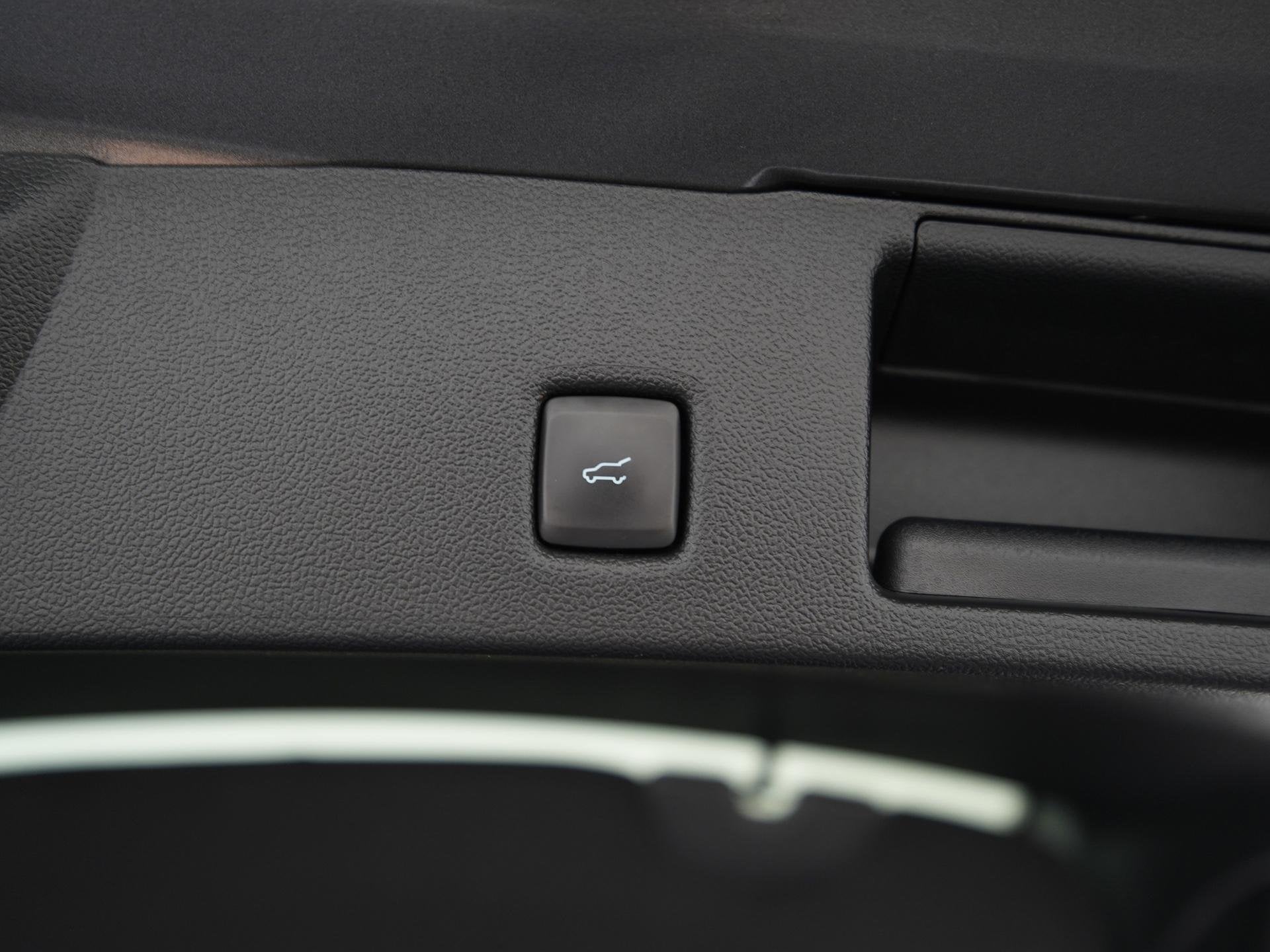 Foto 35 van Ford Kuga 2.5 PHEV Vignale | Panoramadak | ACC | Head Up | Z