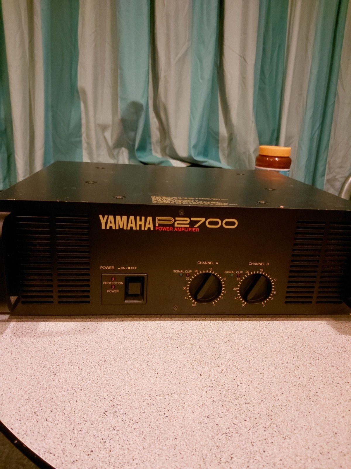 Yamaha P2700 Power Amplifier - Gebruikt, Gebruikt, Yamaha, Ophalen of Verzenden, 120 watt of meer
