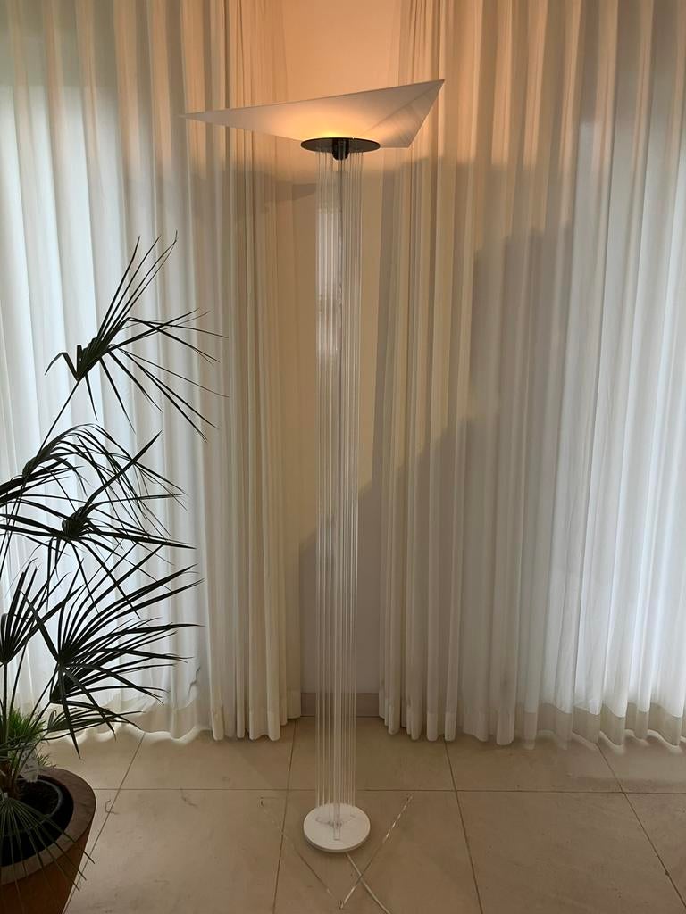 Vintage acryl polycarbonaat vloerlamp jaren 90, Huis en Inrichting, Lampen | Vloerlampen, Ophalen, Gebruikt, 150 tot 200 cm