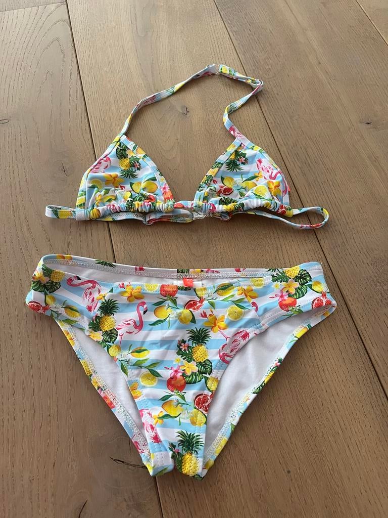 Leuke bikini met fruit- en flamingo print mt 140, Ophalen of Verzenden, Zo goed als nieuw
