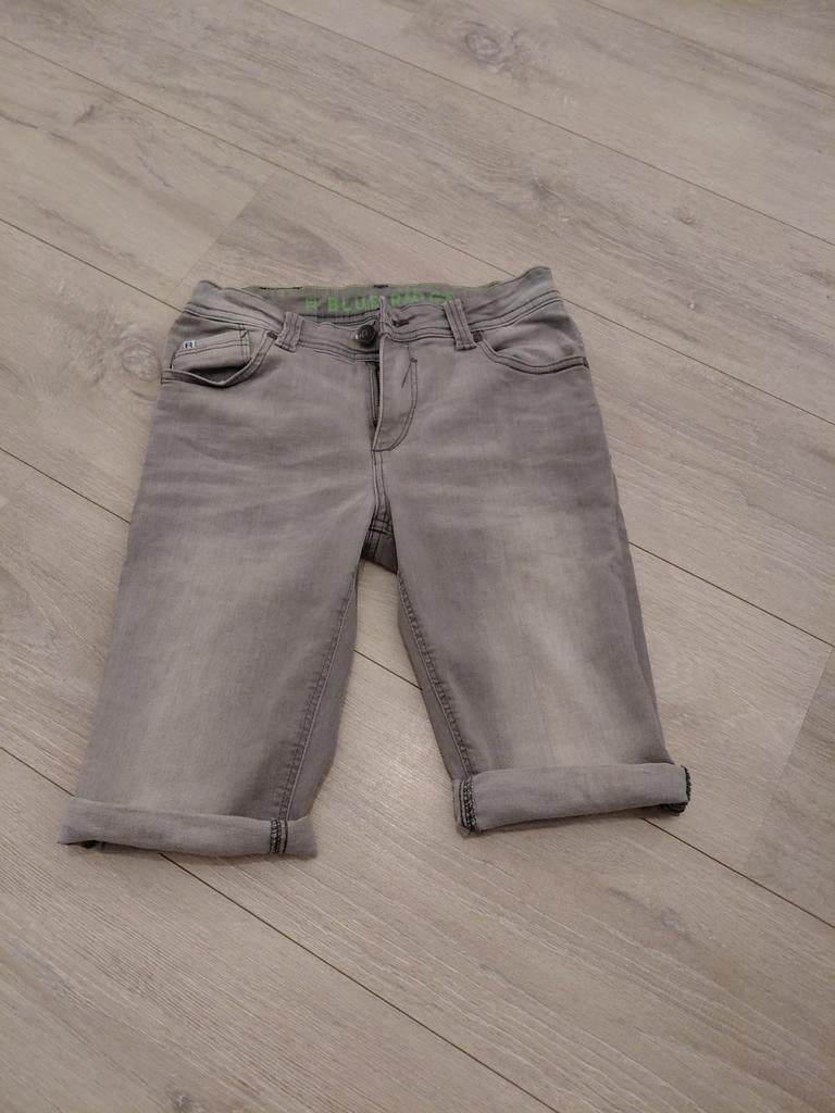 Grijze slim fit korte spijkerbroek jongen maat 158, Kinderen en Baby's, Kinderkleding | Maat 158, Broek, Ophalen of Verzenden