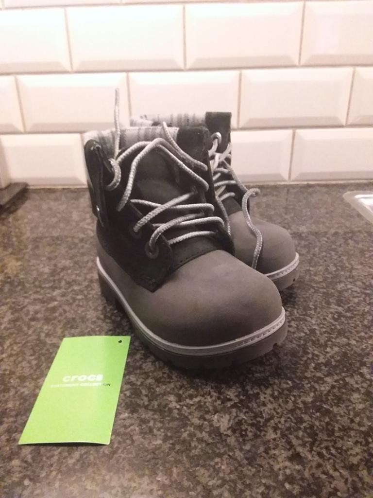 Crocs Kids. Cobbler lined boots. Maat 26/27, Kinderen en Baby's, Ophalen of Verzenden, Zo goed als nieuw, Jongen of Meisje, Schoenen