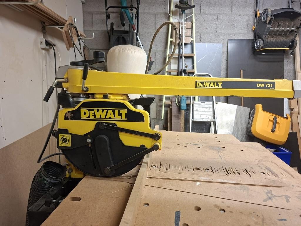 De Walt afkortzaag 721 incl. onderstel, Doe-het-zelf en Verbouw, Gereedschap | Zaagmachines, Ophalen, Gebruikt, 70 mm of meer