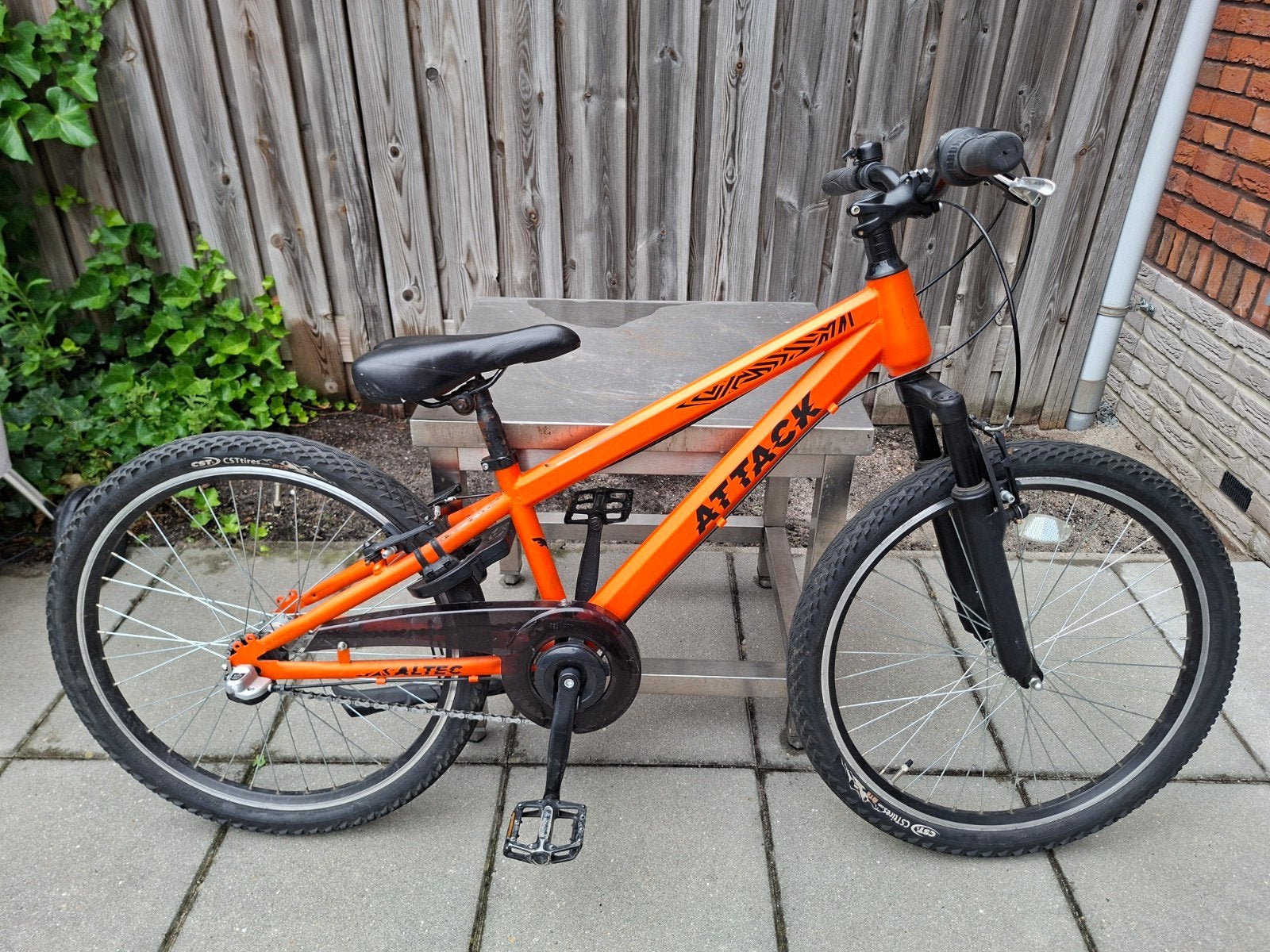 Altec Attack 24 inch kinderfiets - Oranje, Ophalen, 20 inch of meer, Altec, Gebruikt