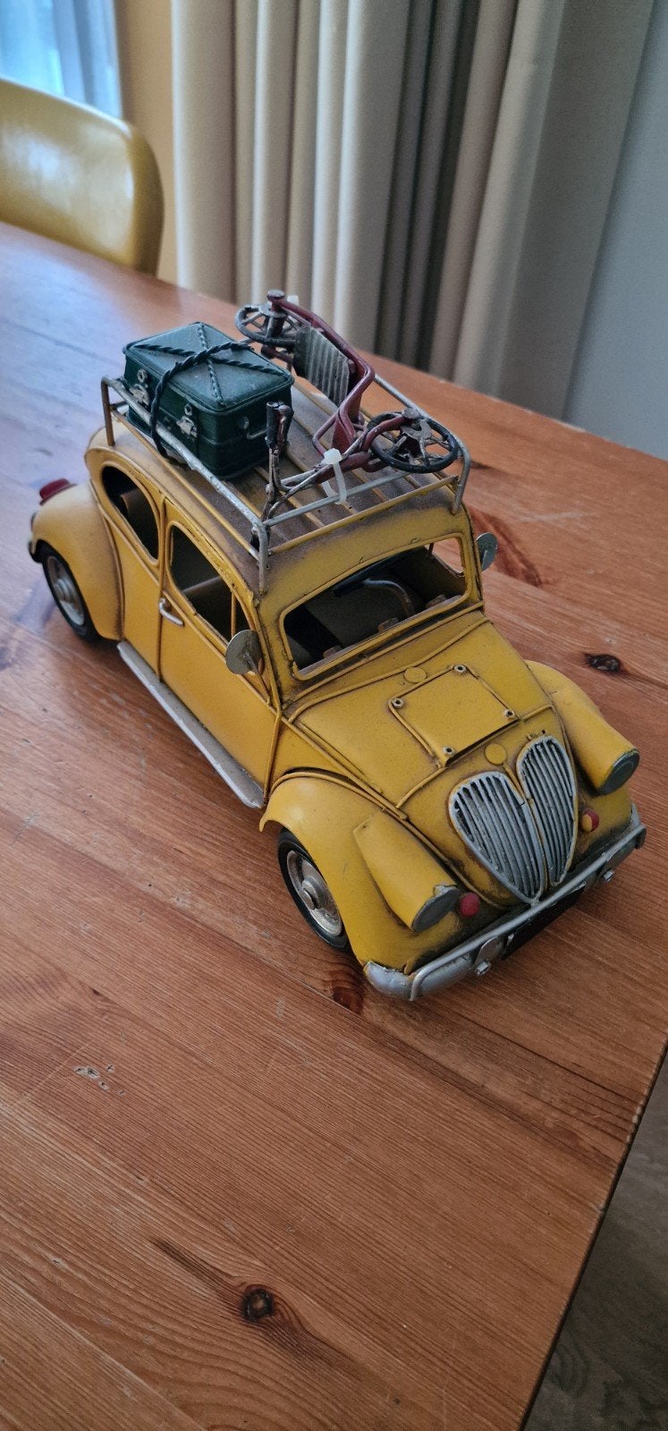 Vintage Gele Modelauto met Bagagerek en Koffer, Overige merken, Gebruikt, Auto, Groter dan 1:32