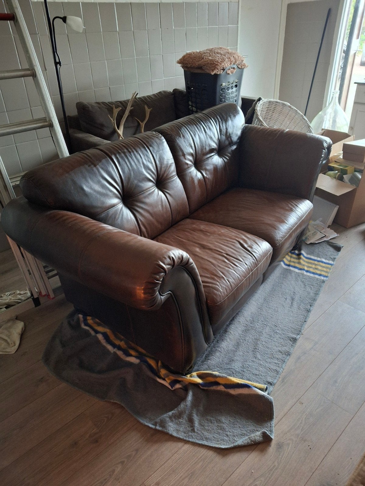 chesterfield bank, Huis en Inrichting, Banken | Bankstellen, Ophalen, 75 tot 100 cm, 150 tot 200 cm
