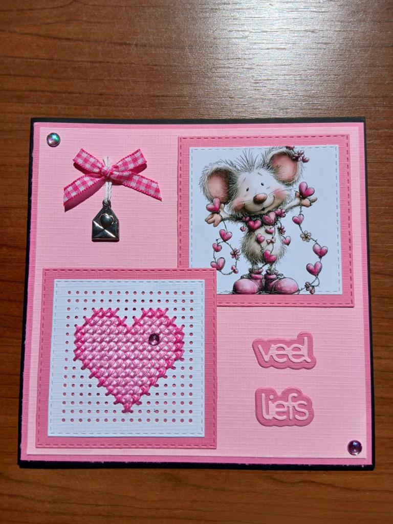 Kaart veel liefs muis hartjes hart geborduurd 812 = 1,75, Hobby en Vrije tijd, Kaarten | Zelfgemaakt, Ophalen of Verzenden, Zo goed als nieuw