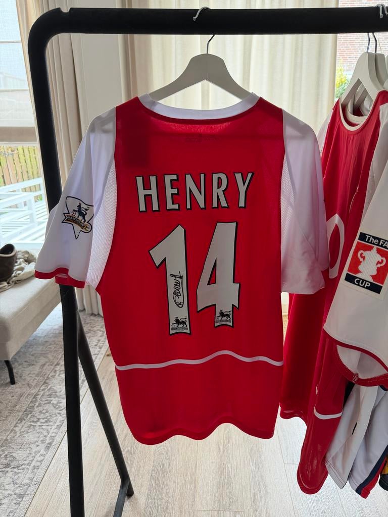 Gesigneerd Thierry Henry Arsenal Thuisshirt met COA, Verzamelen, Sportartikelen en Voetbal, Ophalen of Verzenden, Nieuw, Buitenlandse clubs