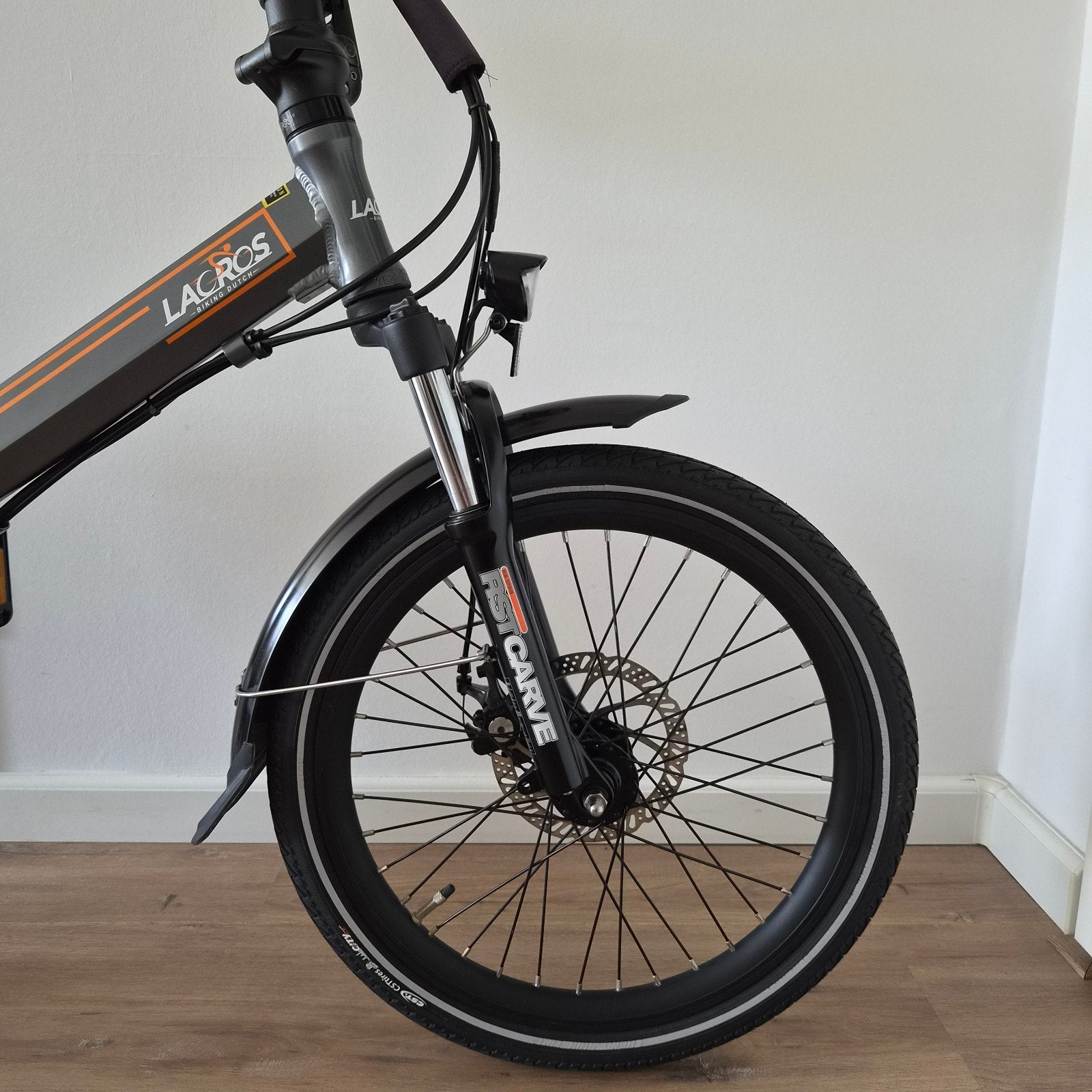 Foto 12 van 2x Z.G.A.N Lacros S200 elektrische vouwfietsen 15AH (20inch)