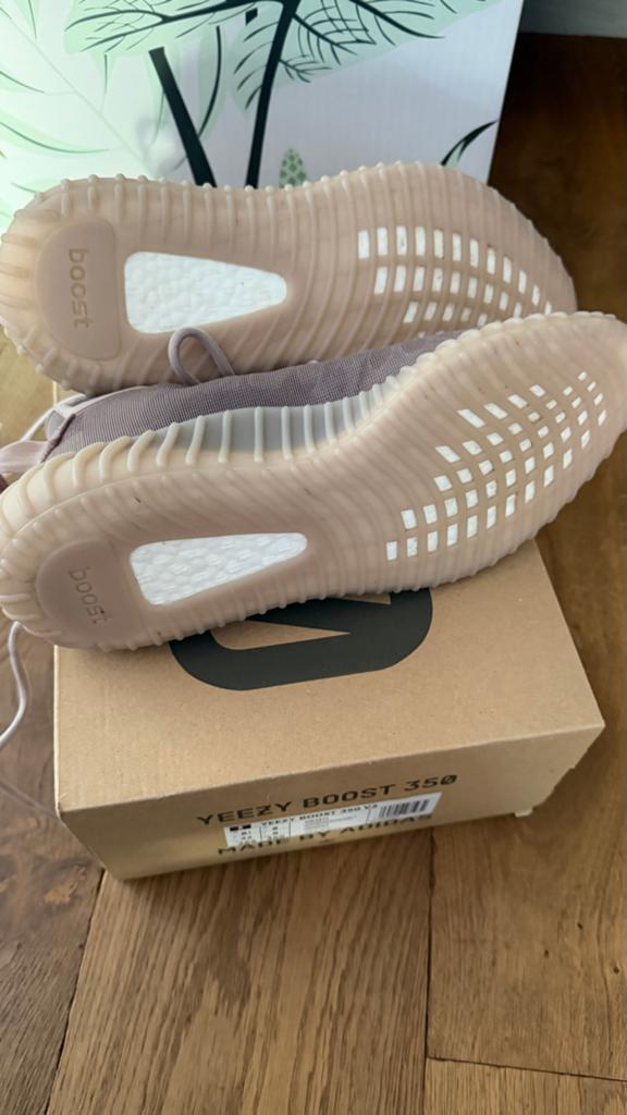 Adidas Yeezy Boost 350 V2 Mono Mist maat 42, Kleding | Heren, Schoenen, Bruin, Nieuw, Ophalen of Verzenden, Sneakers of Gympen
