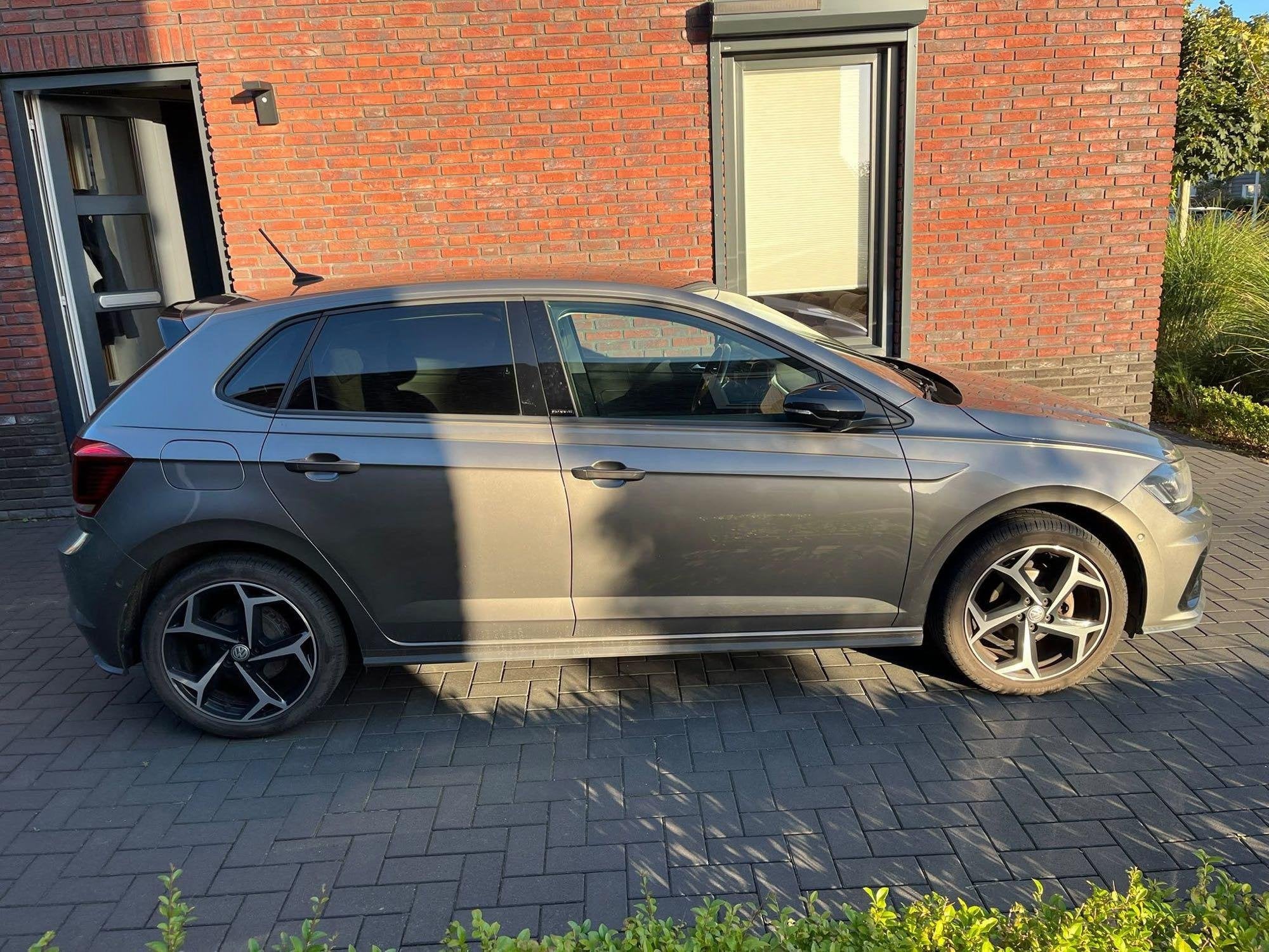Volkswagen Polo 1.0 TSI Highline Business R 95 PK, Voorwielaandrijving, 12 maanden, Stof, Gebruikt