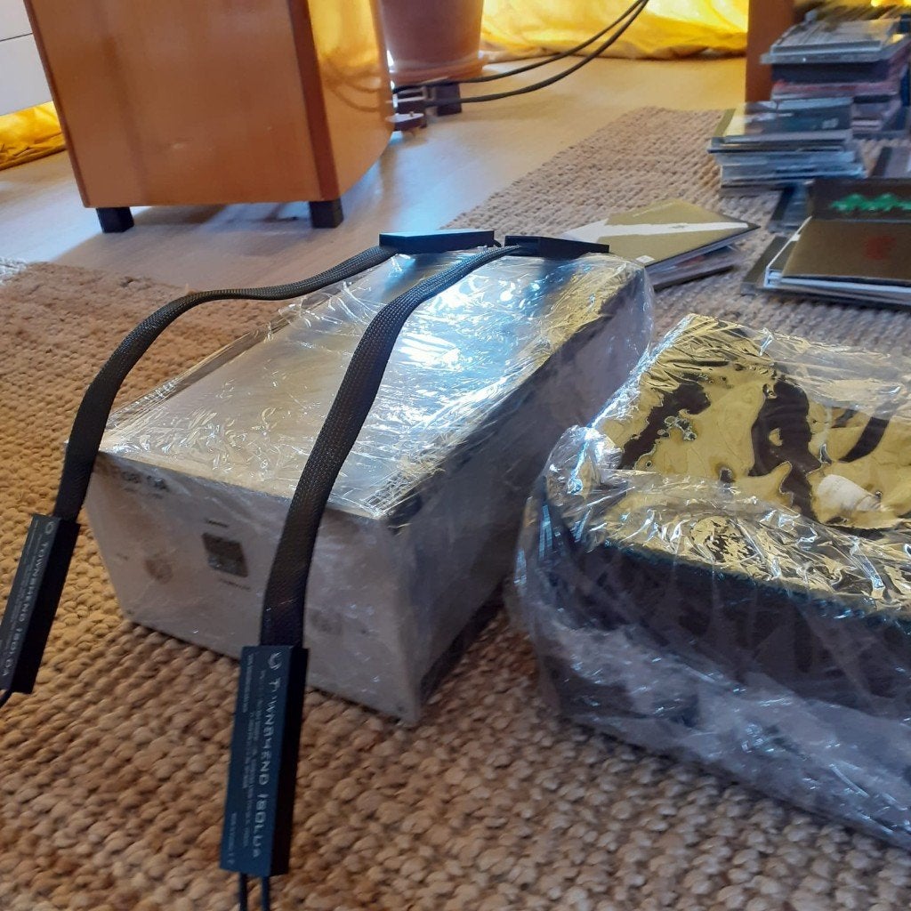 Jecklin Float QA met Townshed Isolda, Audio, Tv en Foto, Luidsprekers, Overige merken, Overige typen, Nieuw, Ophalen of Verzenden