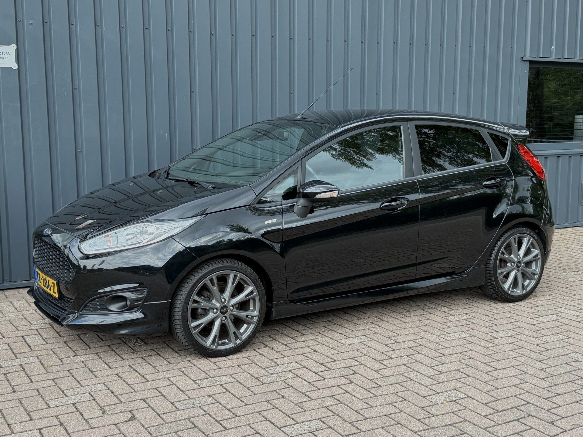 Ford Fiesta 1.0 EcoBoost ST Line NL AUTO!/NAP!/NAVI!/OND.!/, Voorwielaandrijving, Origineel Nederlands, Bedrijf, Handgeschakeld