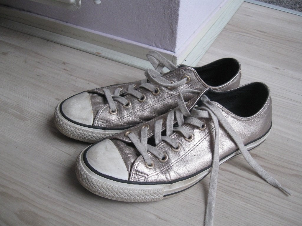 CONVERSE ALL STARS zilverkleurig leer maat 40 goede staat, Overige kleuren, Ophalen of Verzenden, Sneakers of Gympen, Converse All Stars