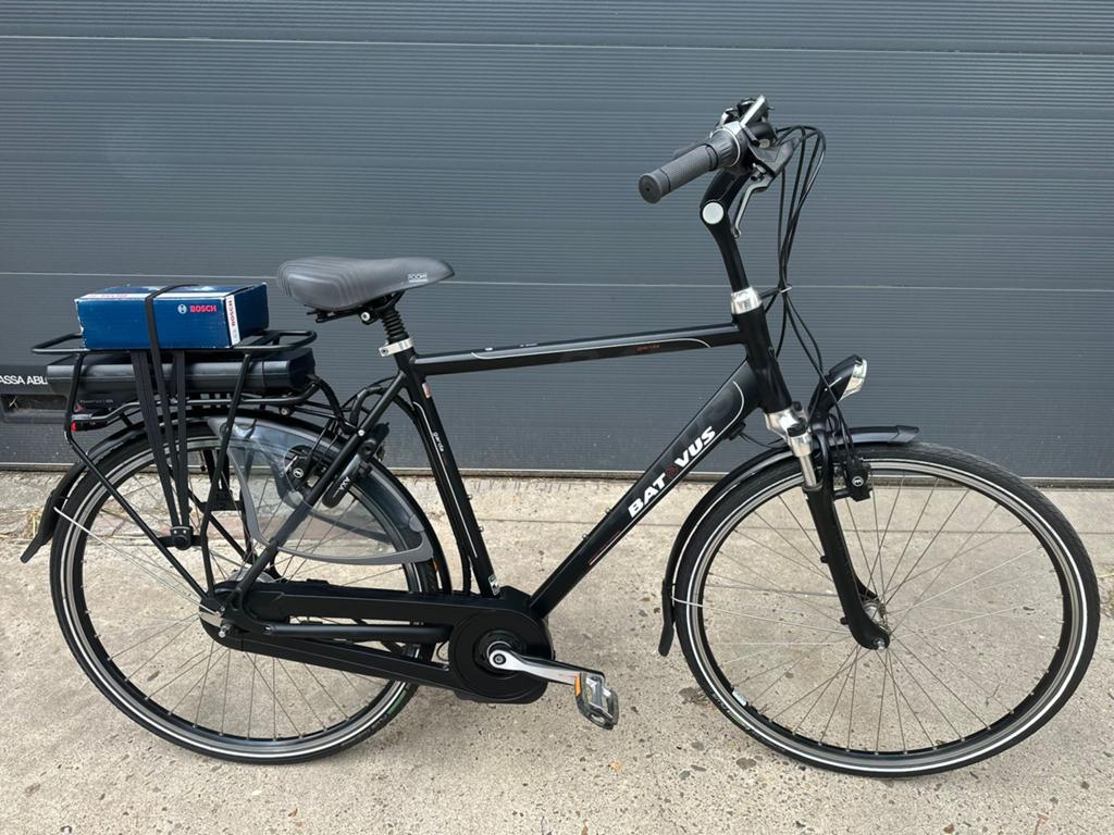Electrische batavus bosch middenmotor heren fiets, Ophalen, Versnellingen, Batavus, Zo goed als nieuw