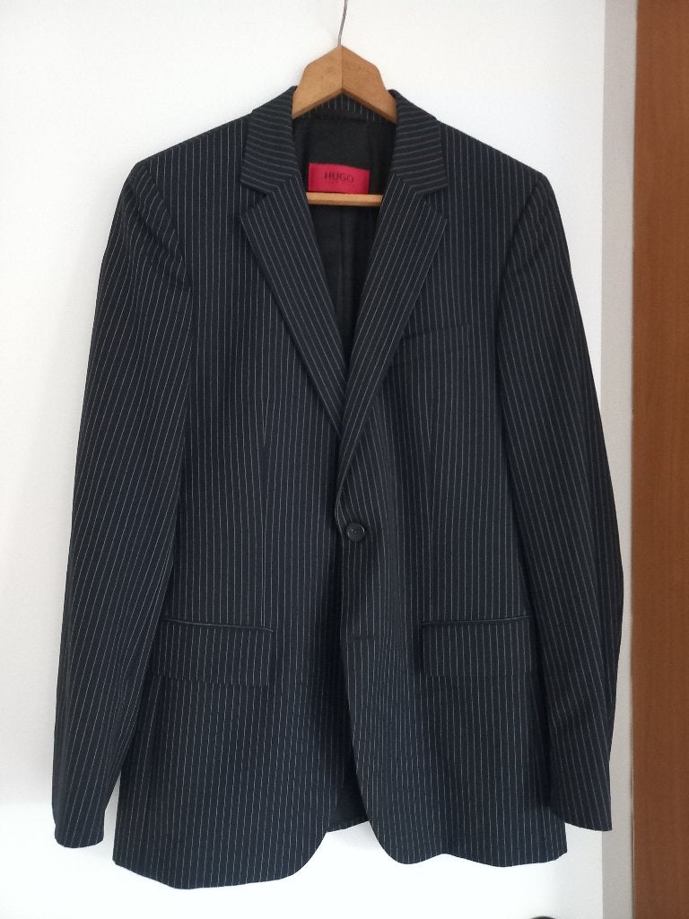 Hugo Boss colbert in krijtstreep maat 48, Kleding | Heren, Kostuums en Colberts, Maat 48/50 (M), Zwart, Ophalen of Verzenden, Zo goed als nieuw