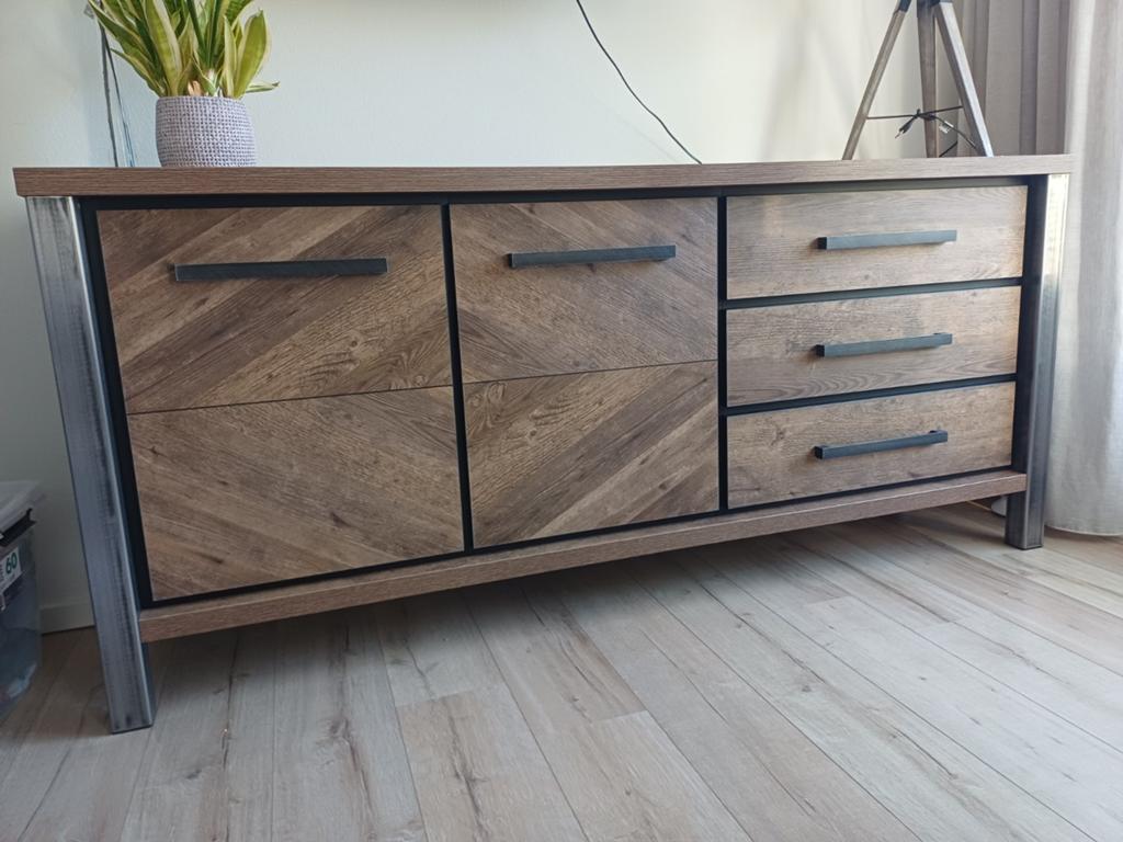 Dressoir Lowik, Ophalen, Zo goed als nieuw, 25 tot 50 cm, 200 cm of meer