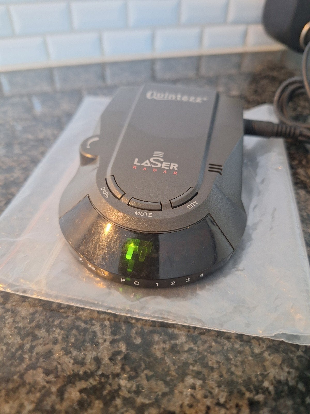 QUINTEZZ  XT 6000  RADAR DETECTOR  // Perfect werkend., Auto diversen, Ophalen of Verzenden