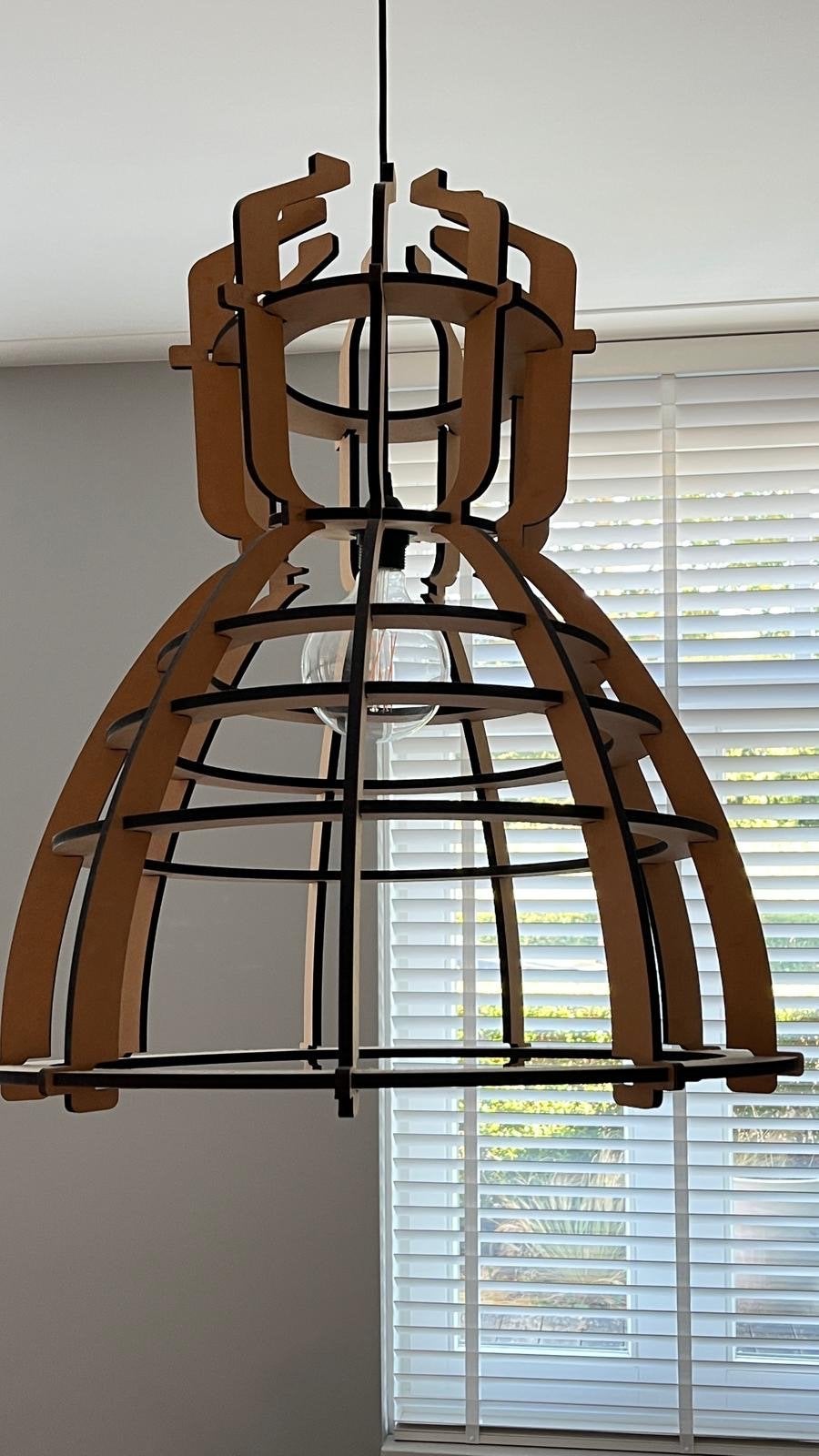 Unieke houten hanglamp - Modern design, Huis en Inrichting, Ophalen, Zo goed als nieuw, Hout, E27 (groot)