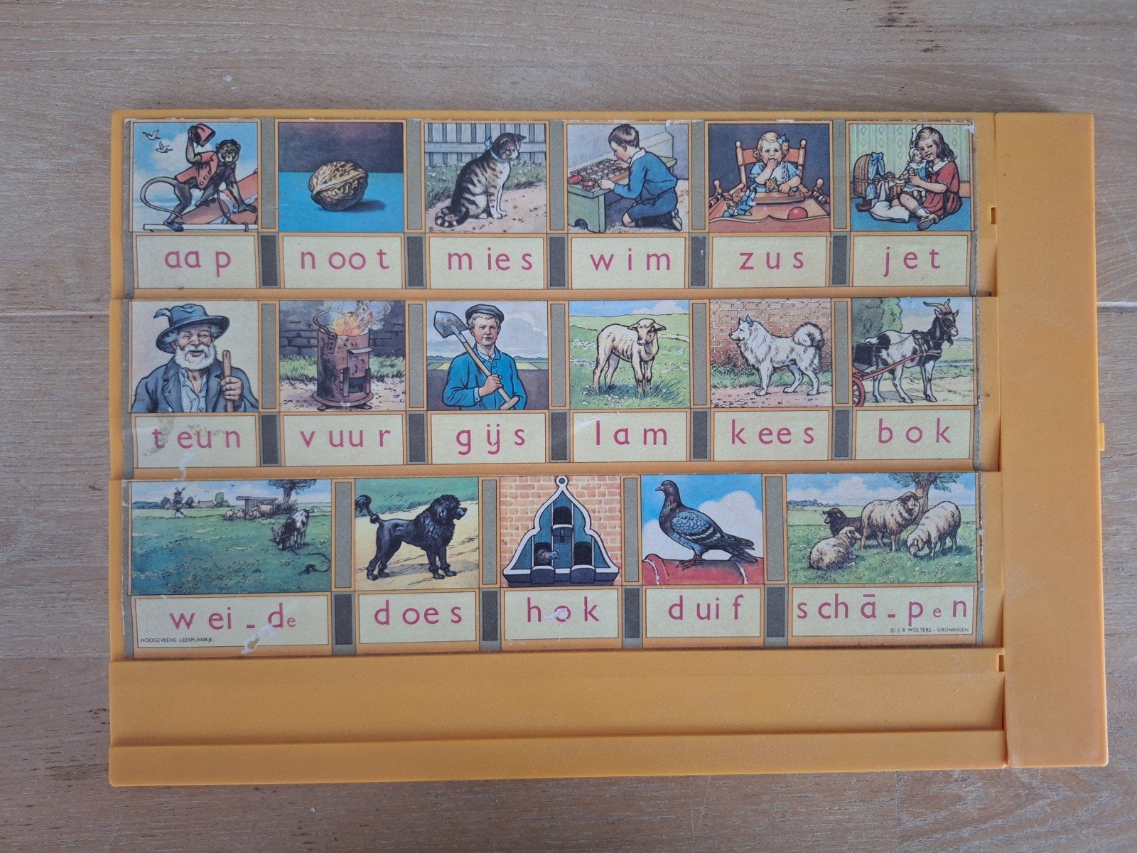 Vintage leesplankje., Ophalen of Verzenden