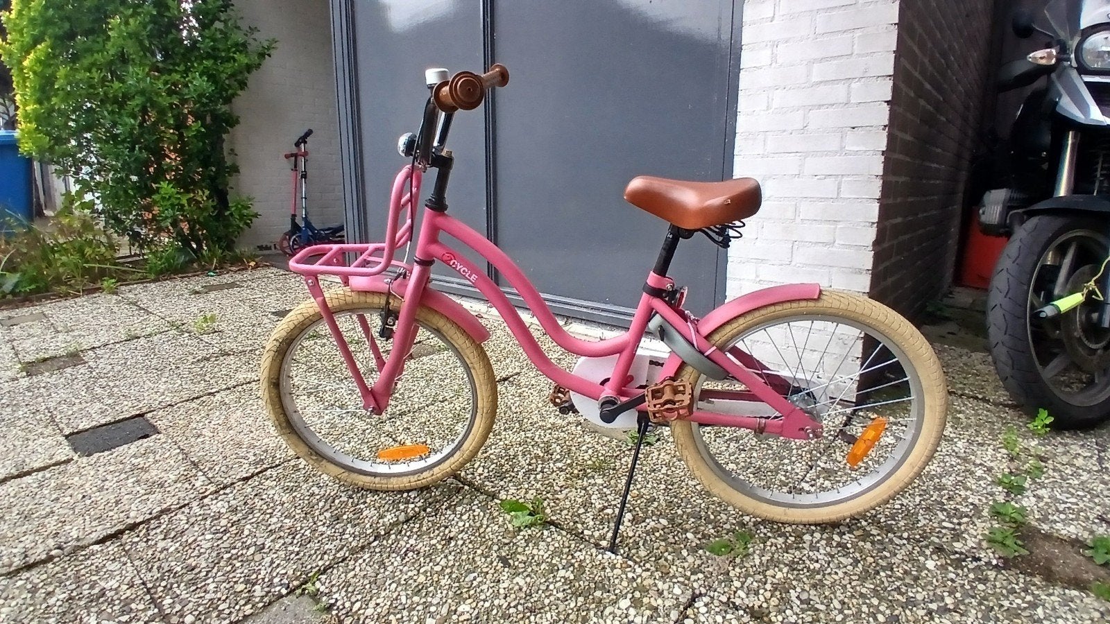 Roze meisjesfiets kinderfiets 20 inch 2Cycle, Ophalen, Gebruikt, 20 inch of meer