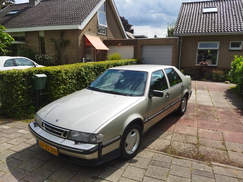 Goede Saab 9000 2.0l CSE 1995, 1800 kg, Bruin, Handgeschakeld, 500 kg