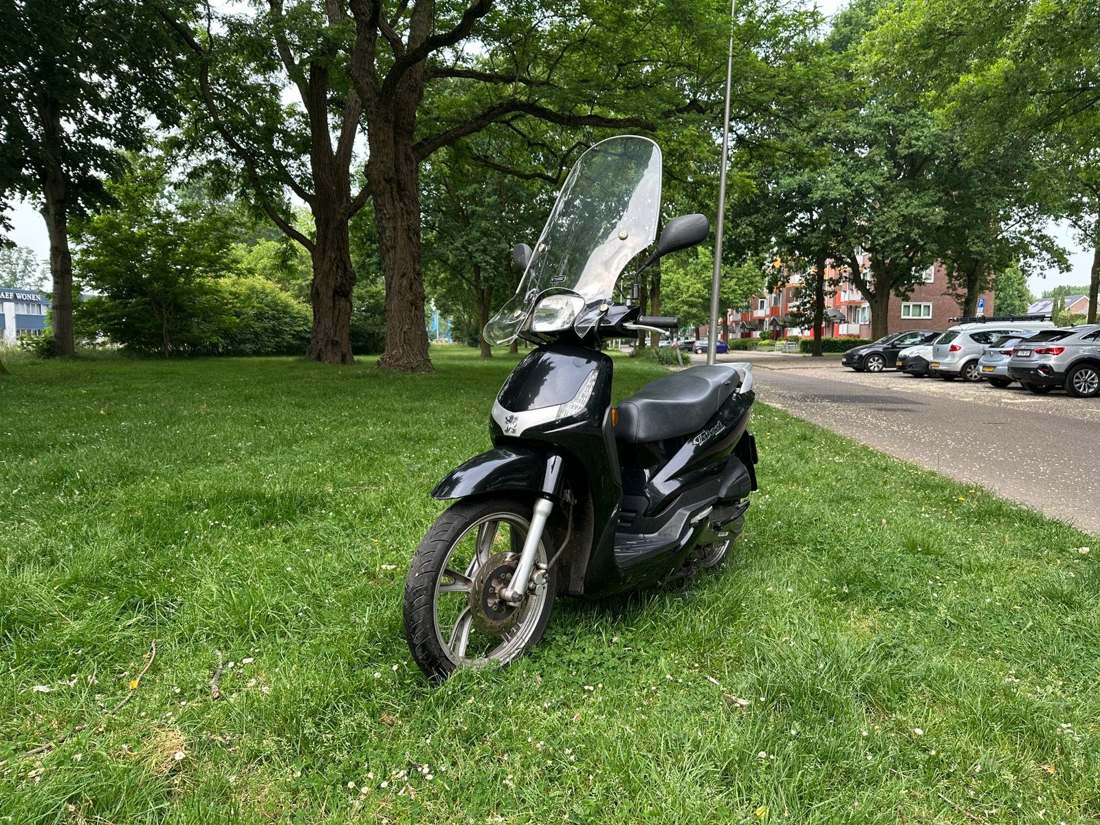 Peugeot Tweet 2016 - Nette scooter met windscherm, Fietsen en Brommers, Brommers | Peugeot, Ophalen, Gebruikt, Overige modellen
