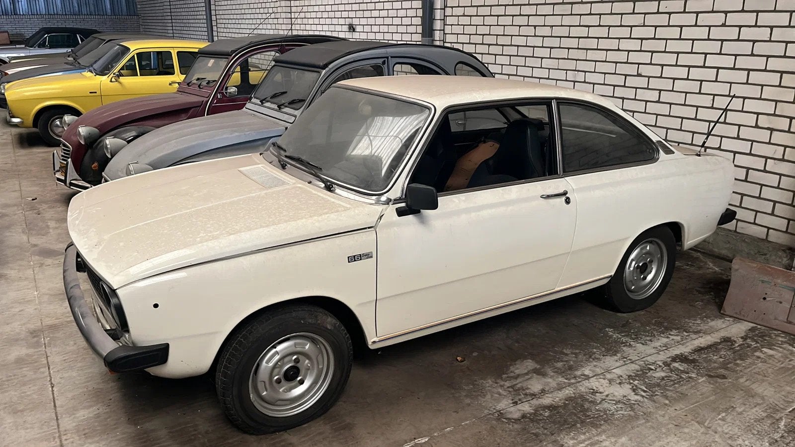 DAF 66 6624 (bj 1977), Beige, Bedrijf, Daf, Coupé