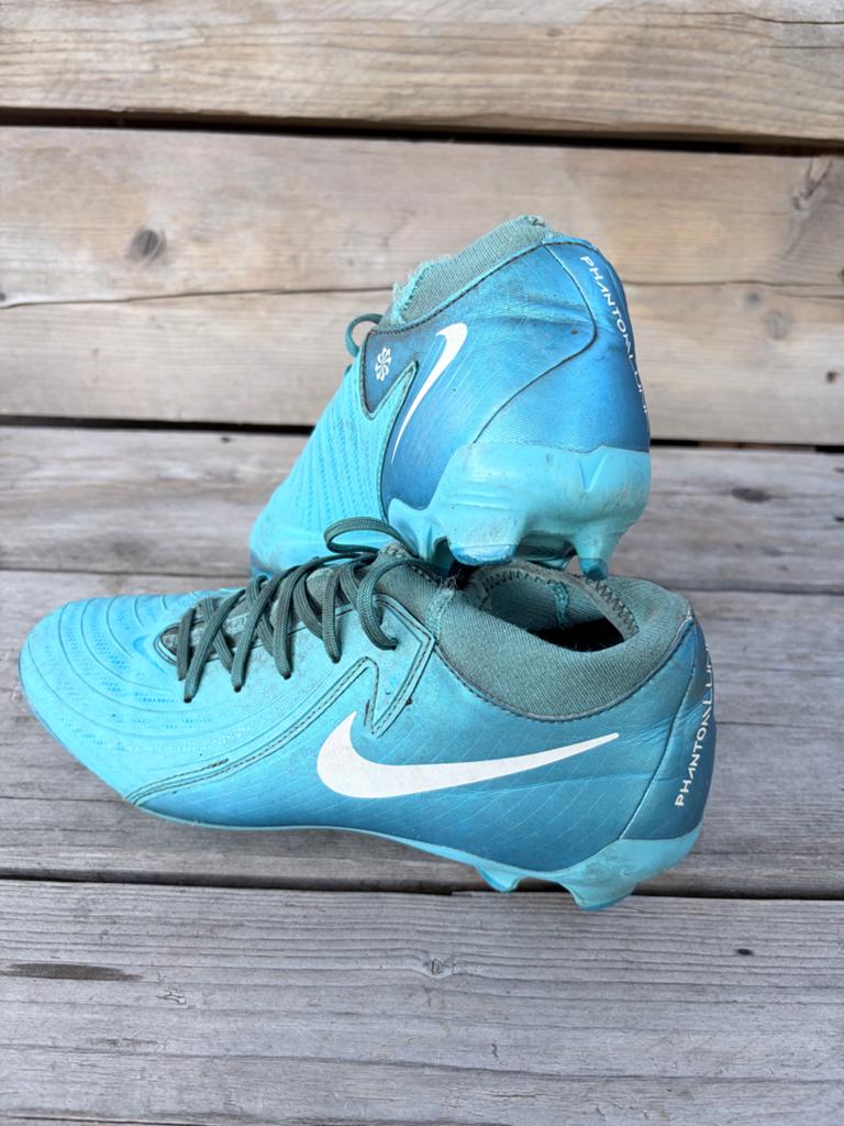 Nike Phantom Luna voetbalschoenen - Maat US8, Ophalen of Verzenden, Gebruikt, Schoenen
