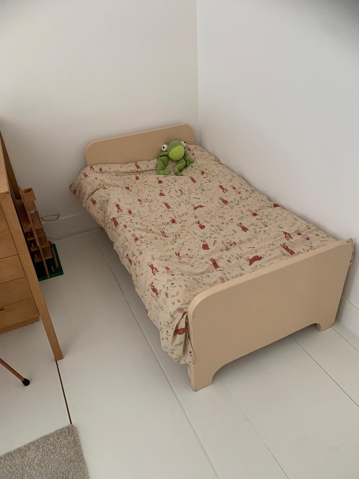 Mooi houten kinderbed incl matras en deken, Gebruikt, Minder dan 140 cm, Minder dan 70 cm, Ophalen