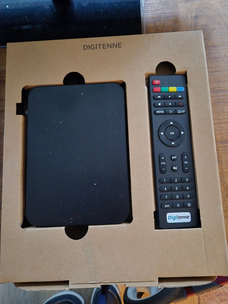 digitenne + beeldscherm, Audio, Tv en Foto, Decoders en Harddiskrecorders, Ophalen of Verzenden, Zo goed als nieuw, Decoder