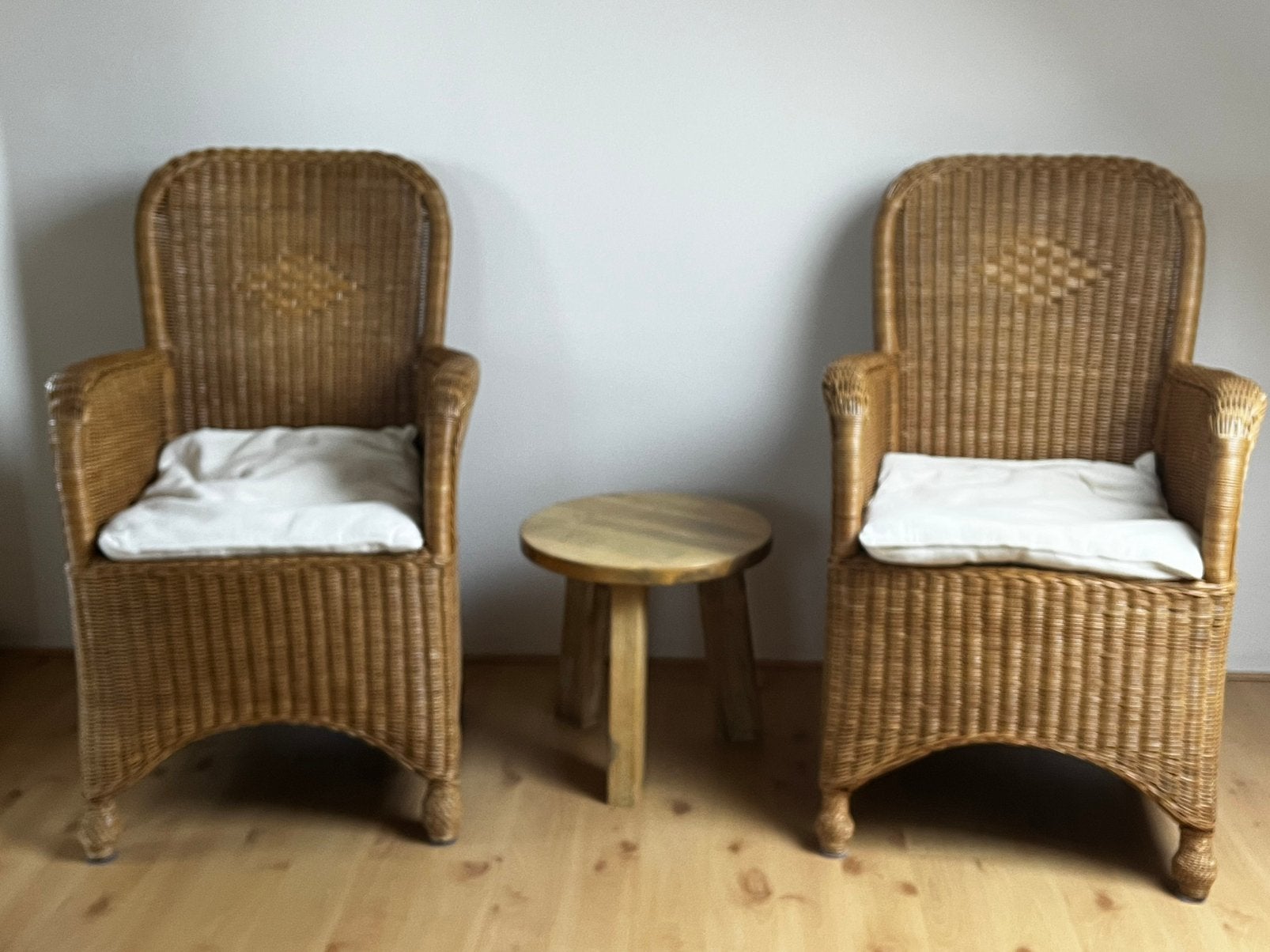 2 Rieten stoelen, Huis en Inrichting, Ophalen, Minder dan 75 cm, Riet of Rotan, Zo goed als nieuw
