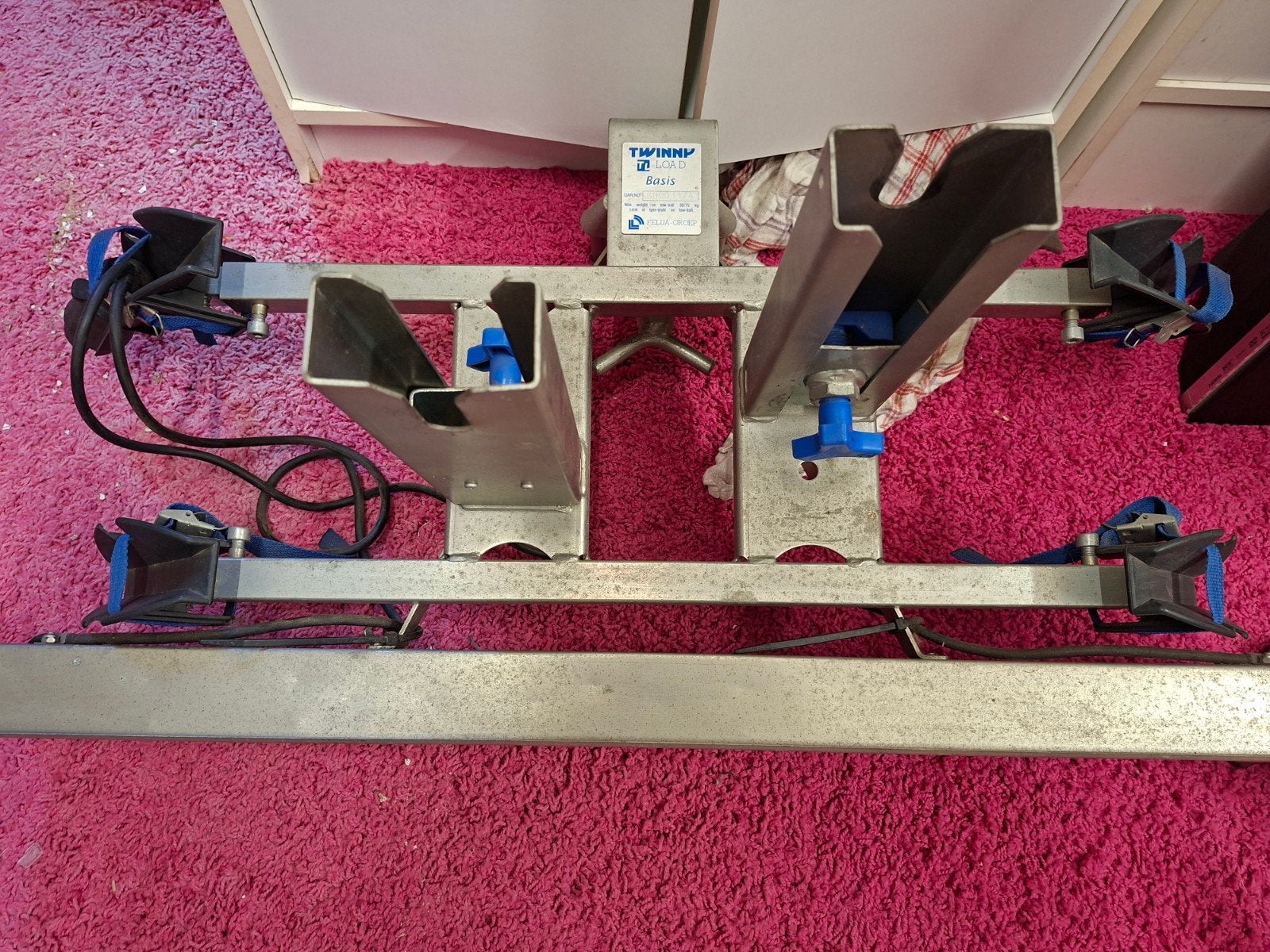 weinig gebruikte Twinny Load fietsdrager voor 2 fietsen, Ophalen, 2 fietsen, Zo goed als nieuw, Trekhaakdrager